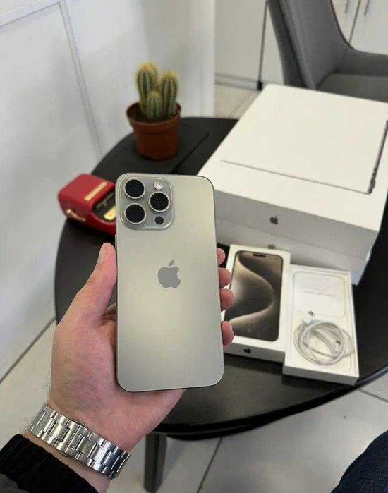 iPhone 15 Pro Max, 256 ГБ