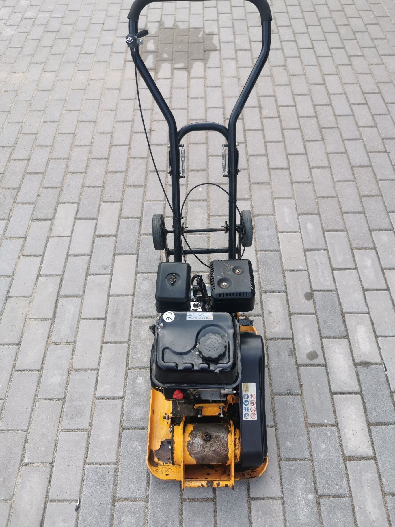 Zagęszczarka 65kg.