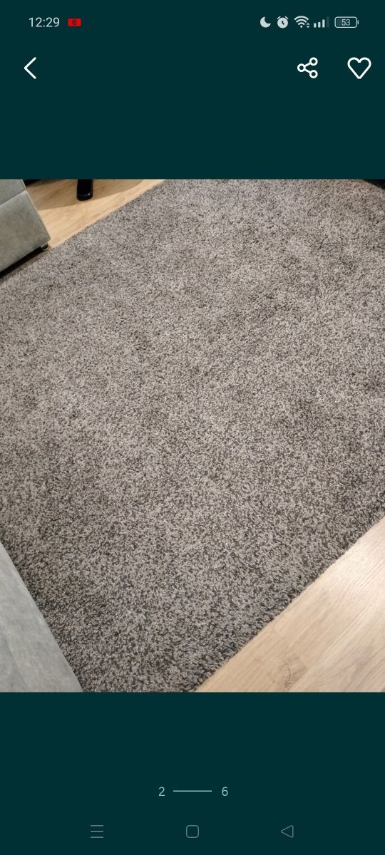 Carpetes castanho e beje