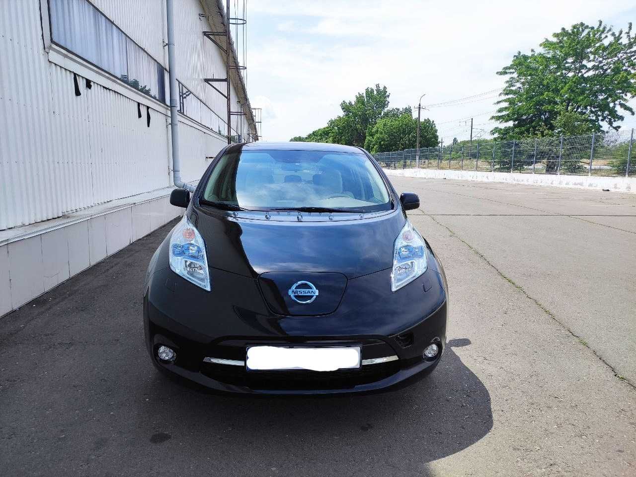 Nissan Leaf Ниссан лиф 2012