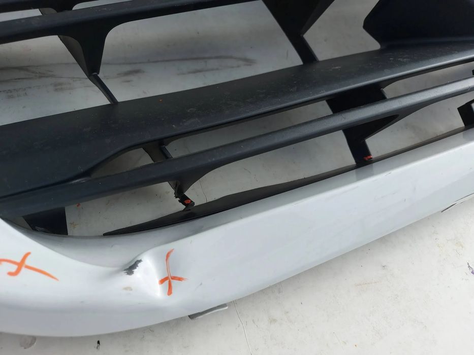 mercedes-benz sprinter w907 w910 18- grill atrapa blacha ramka