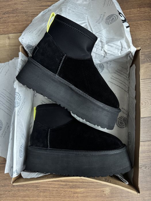 Ugg. Теплі, жіночі уггі , чорний колір