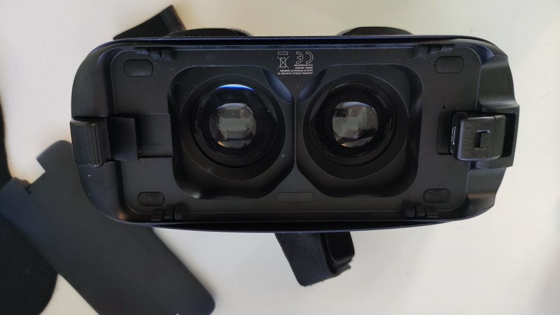 Gear VR Samsung Oculus + kontroler