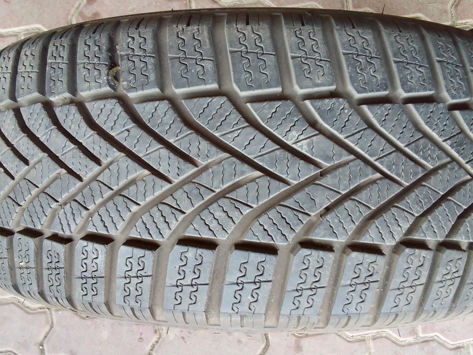 Opona zimowa 215/55r17 FALKEN 2023r 6.5mm