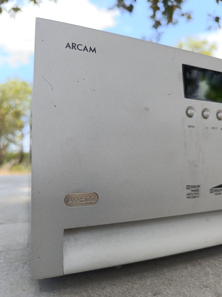 Amplificador ARCAM AVR500