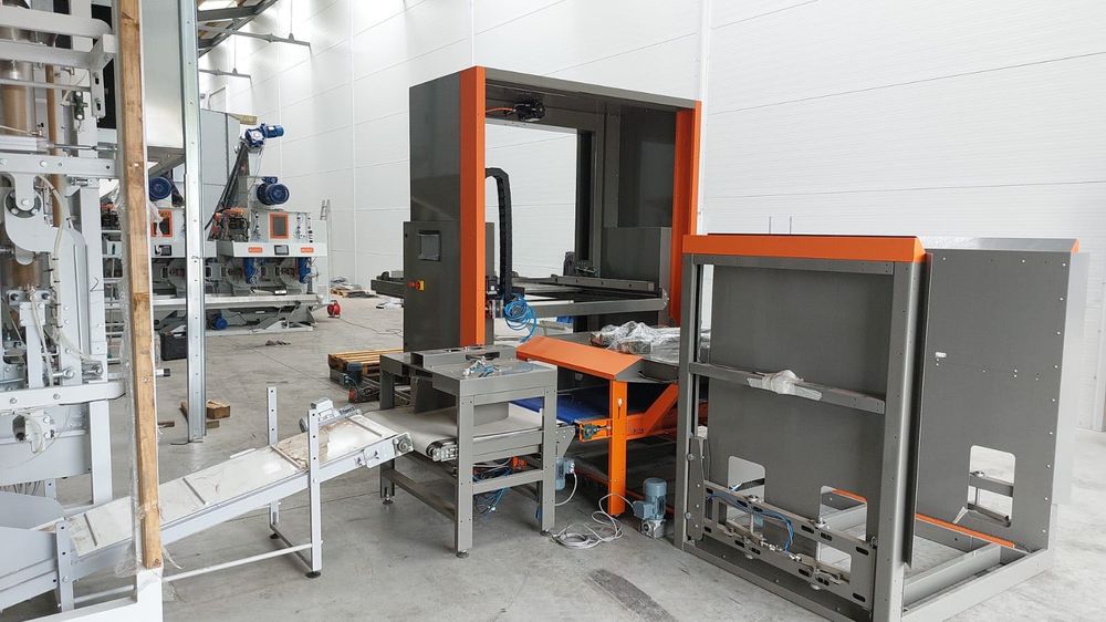 PRZEMYSŁOWY POLSKI paletyzator półkowy/ paletyzator windowy