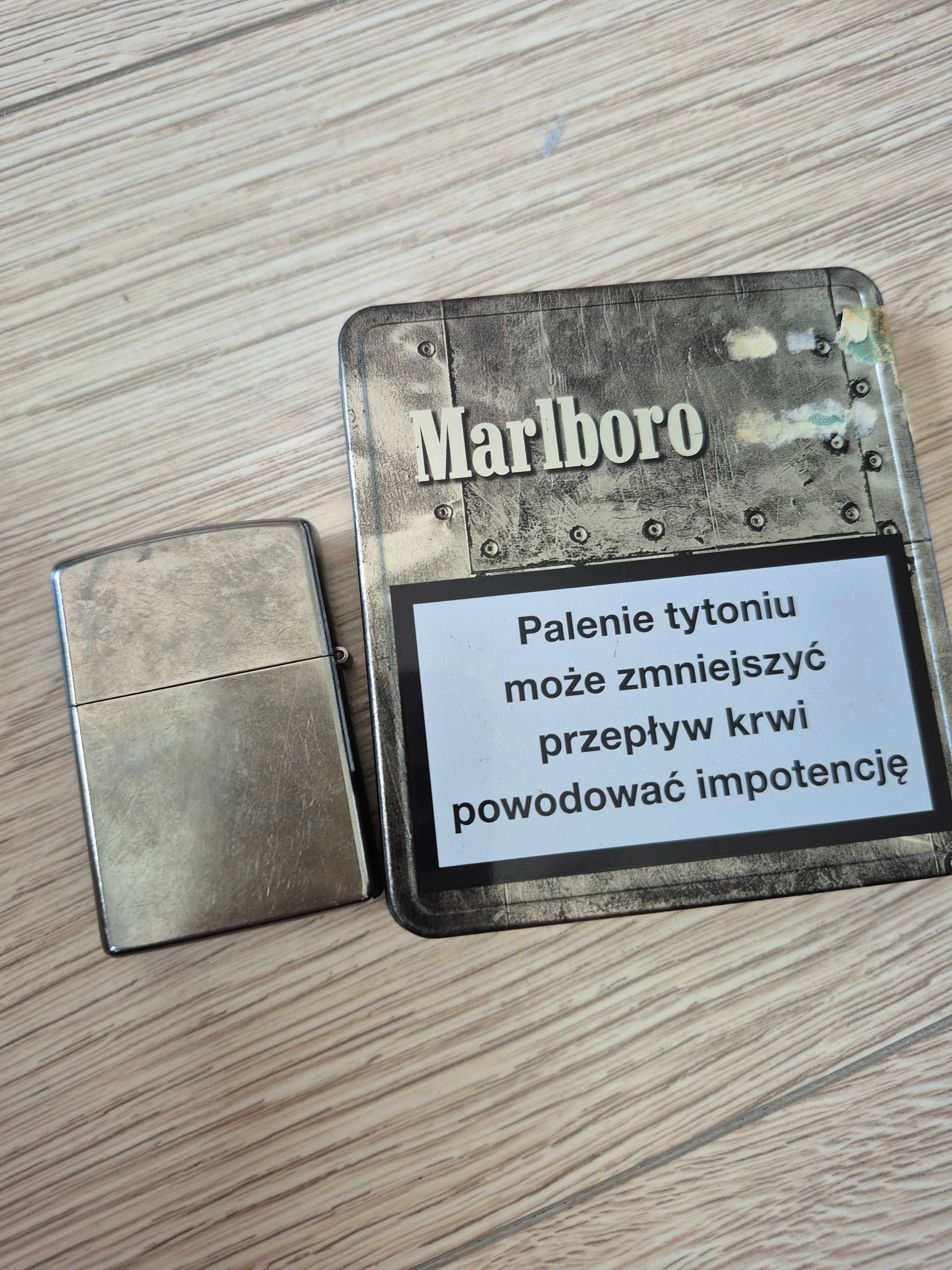 Zapalniczka Zippo i puszka Marlboro