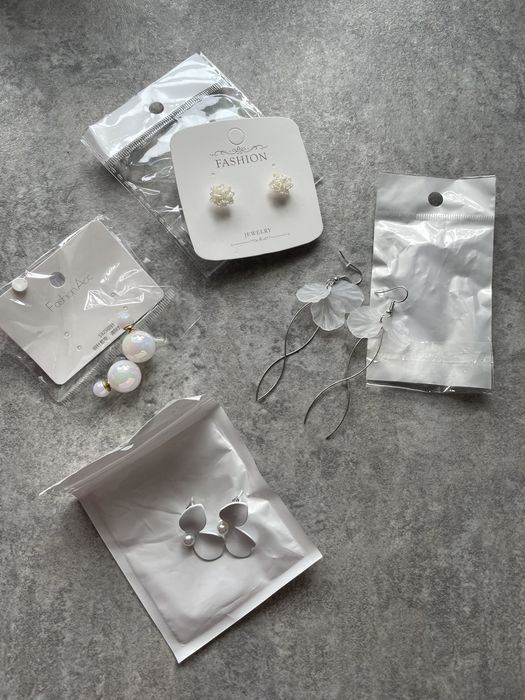 Zestaw komplet białych perłowych kolczyków ślubnych
