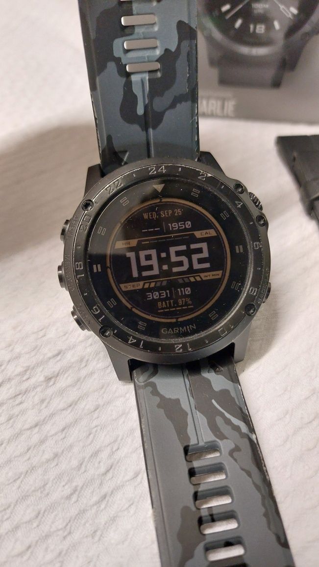 Relógio Garmin Tactix Charlie