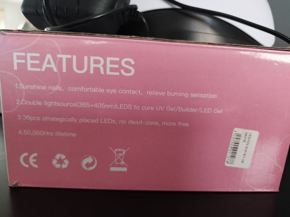 Zestaw do stylizacji paznokci – LED + UV lampa, lakiery, bazy, topy, a