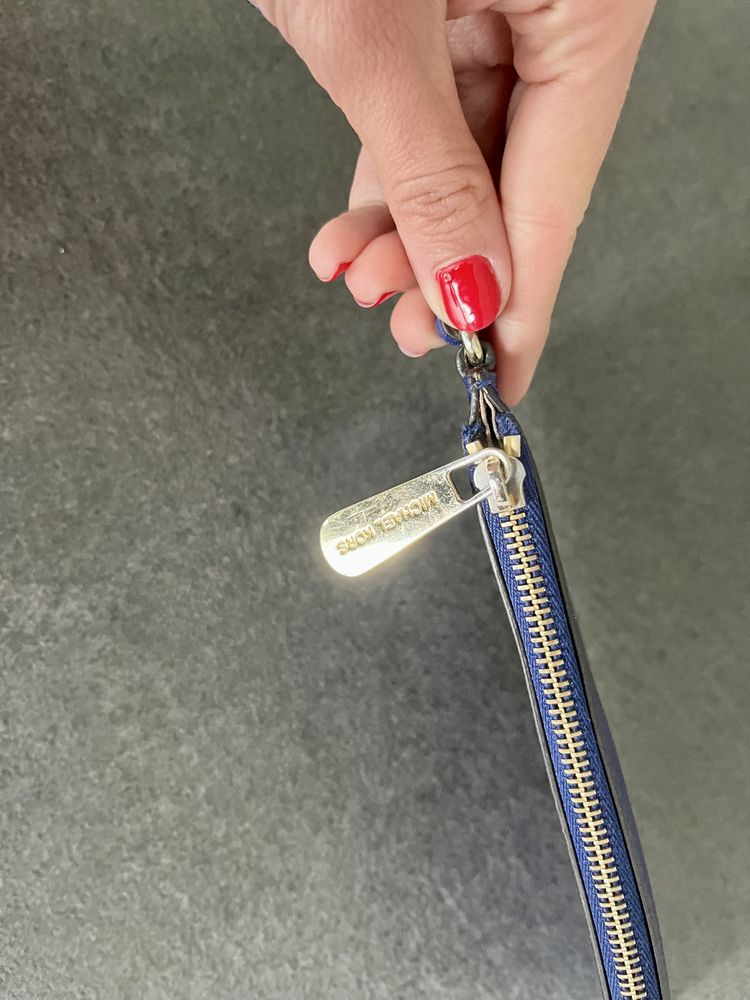 Kosmetyczka Michael Kors niebieska saffiano