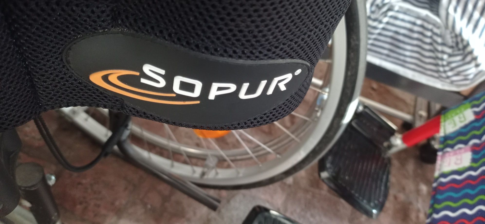 Jak nowy wózek inwalidzki pół aktywny Sopur Neon