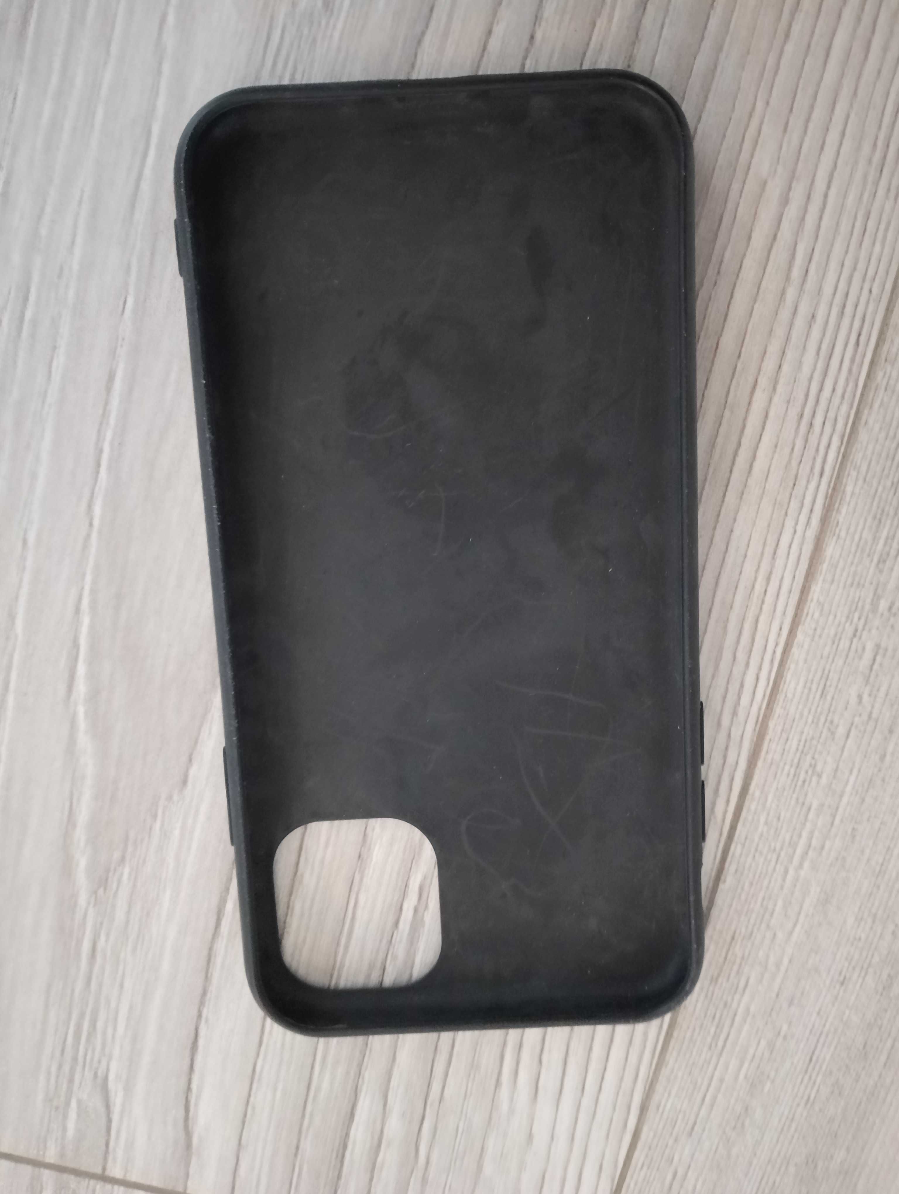 Etui na iPhone 11