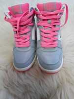Adidasy  na platformie  Nike