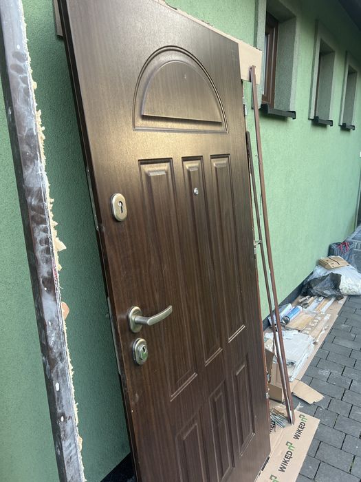 Drzwi zewnetrzne , wejsciowe z zamkiem Gerda
