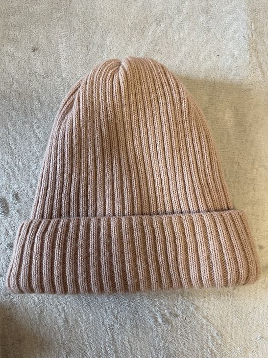 Безкоштовно. Шапки, кепка, баф.