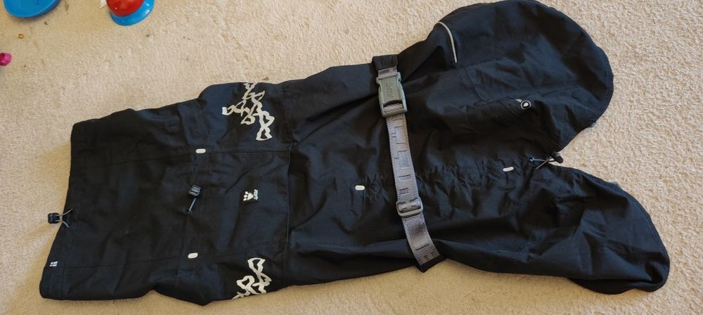 Kurtka dla psa, płaszcz przeciwdeszczowy Hurtta M jak nowa