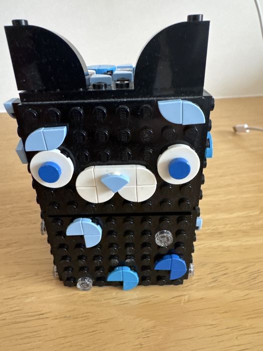 Kuferek na drobiazgi Lego kotek