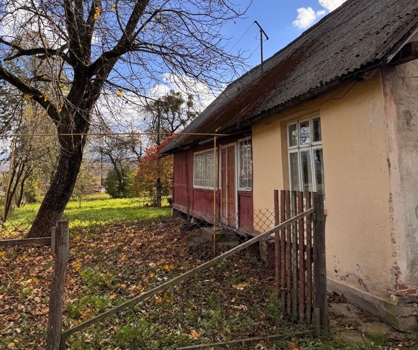 Продам будинок з ділянкою м. Хирів (Посада)