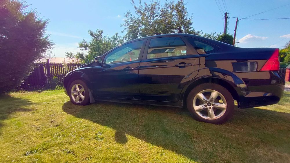 Ford Focus Sedan 1.6 Benzyna POLSKI SALON! OSOBA PRYWATNA!
