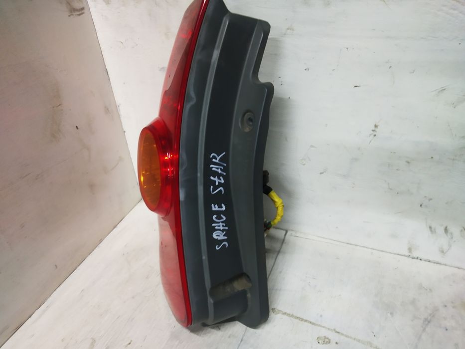 Стоп задній Space Star Спейс Стар mr913174 mr913173
