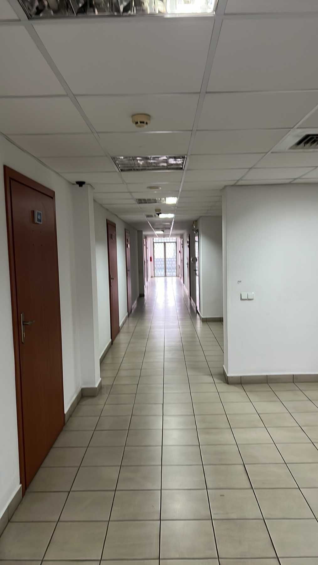 Оренда офісних приміщень в м. Ужгород, вул. Жупанатська, 1 (342 кв.м)