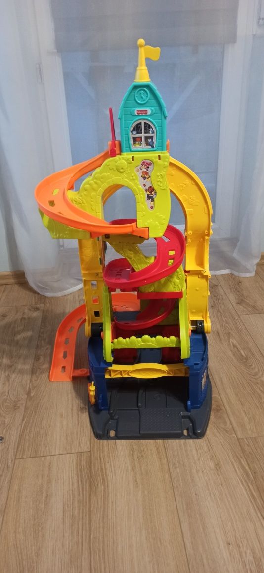 Fisher price tor i zjeżdżalnia Little People