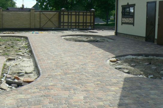 Укладка гранитной брусчатки, тротуарной плитки, доп.работы, качество.