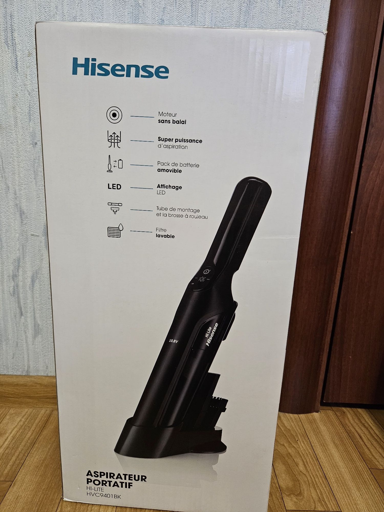 Пилосос ручний для дому або авто  Hisense HVC9401BK