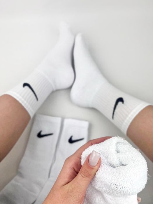 Продам зимові Nike оптом — 30 грн/пара, білий колір