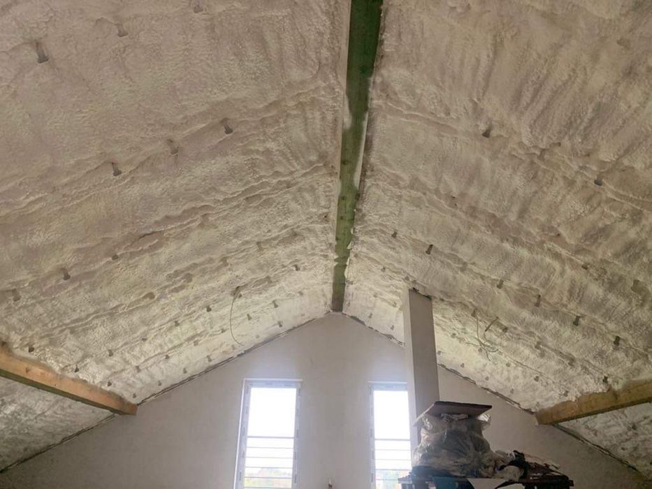 Ocieplenia poddaszy  pianą PUR caly Ślask Super cena