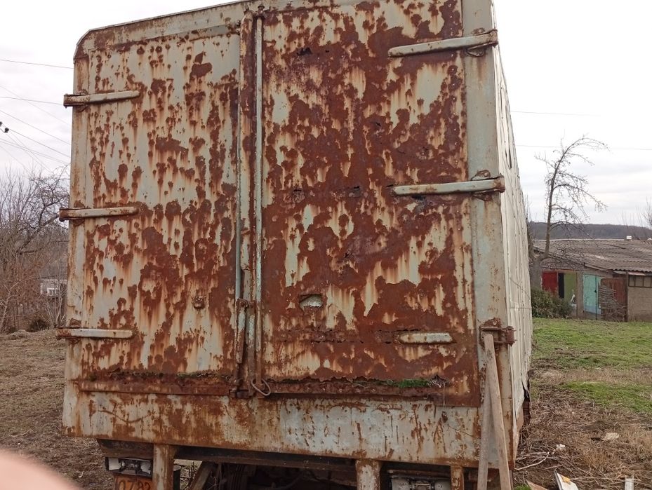 Вагончики...є насколько...в різних станах...є дуже дешево для стройки