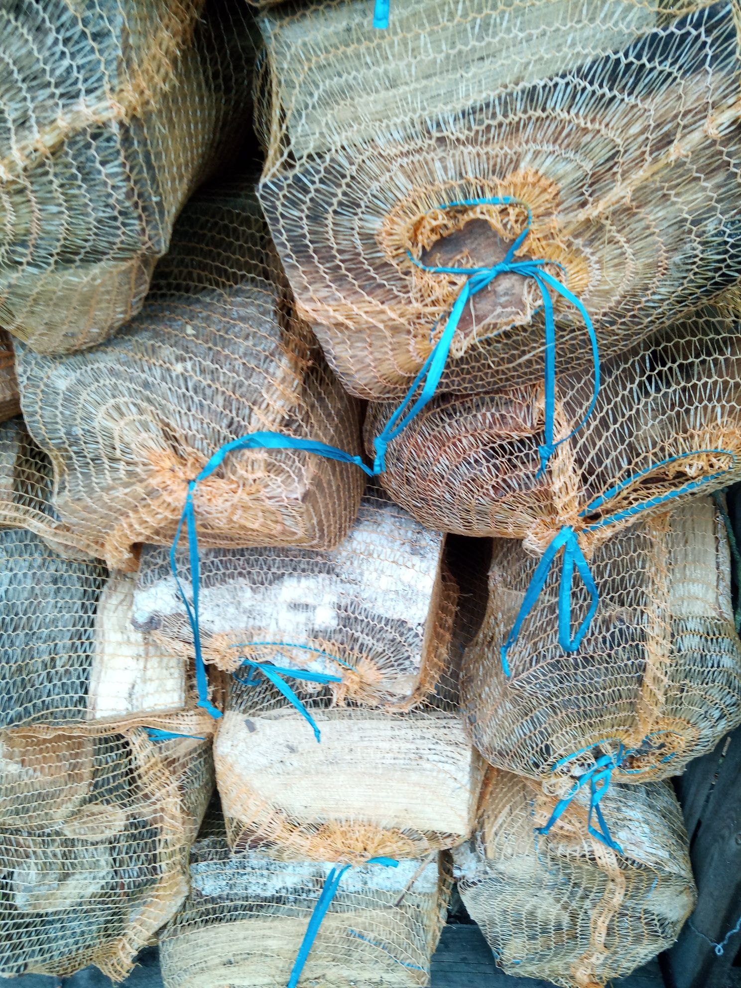 Drewno kominkowe opałowe workowane worki rozpałkowe do wędzenia