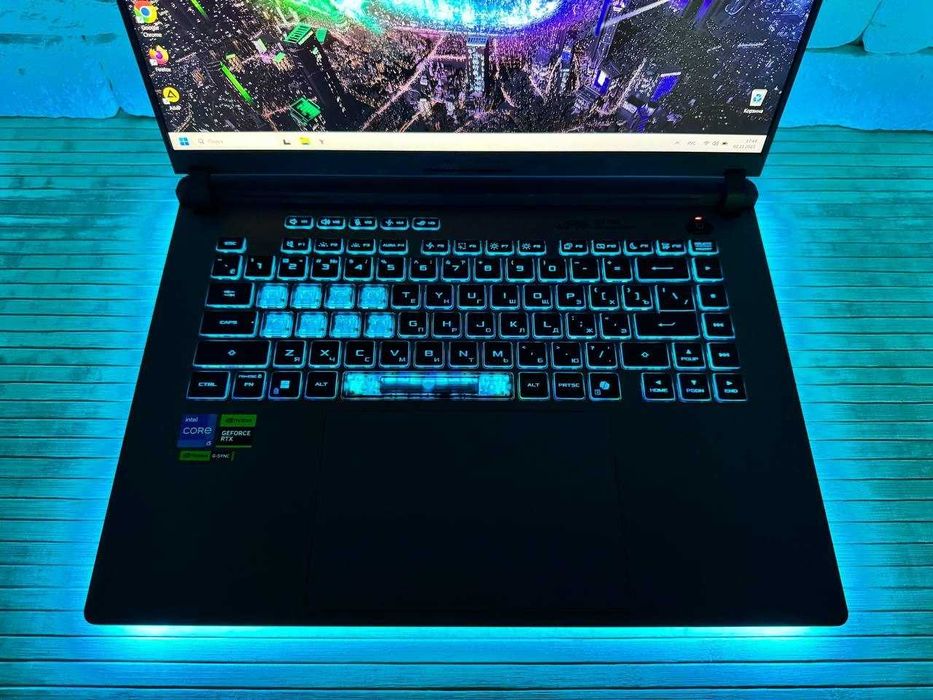 Ноутбук ASUS ROG STRIX G615 / RTX 5060 8 ГБ / i5-13450HX / 165 Гц