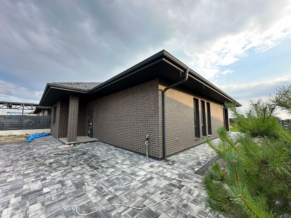 Продам просторий будинок в затишній локації