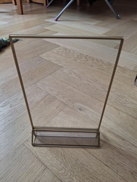 Znaczniki na stoły przezroczyste ze złotą ramką 13 szt