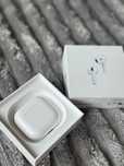 Air Pods 4 etui ładujące