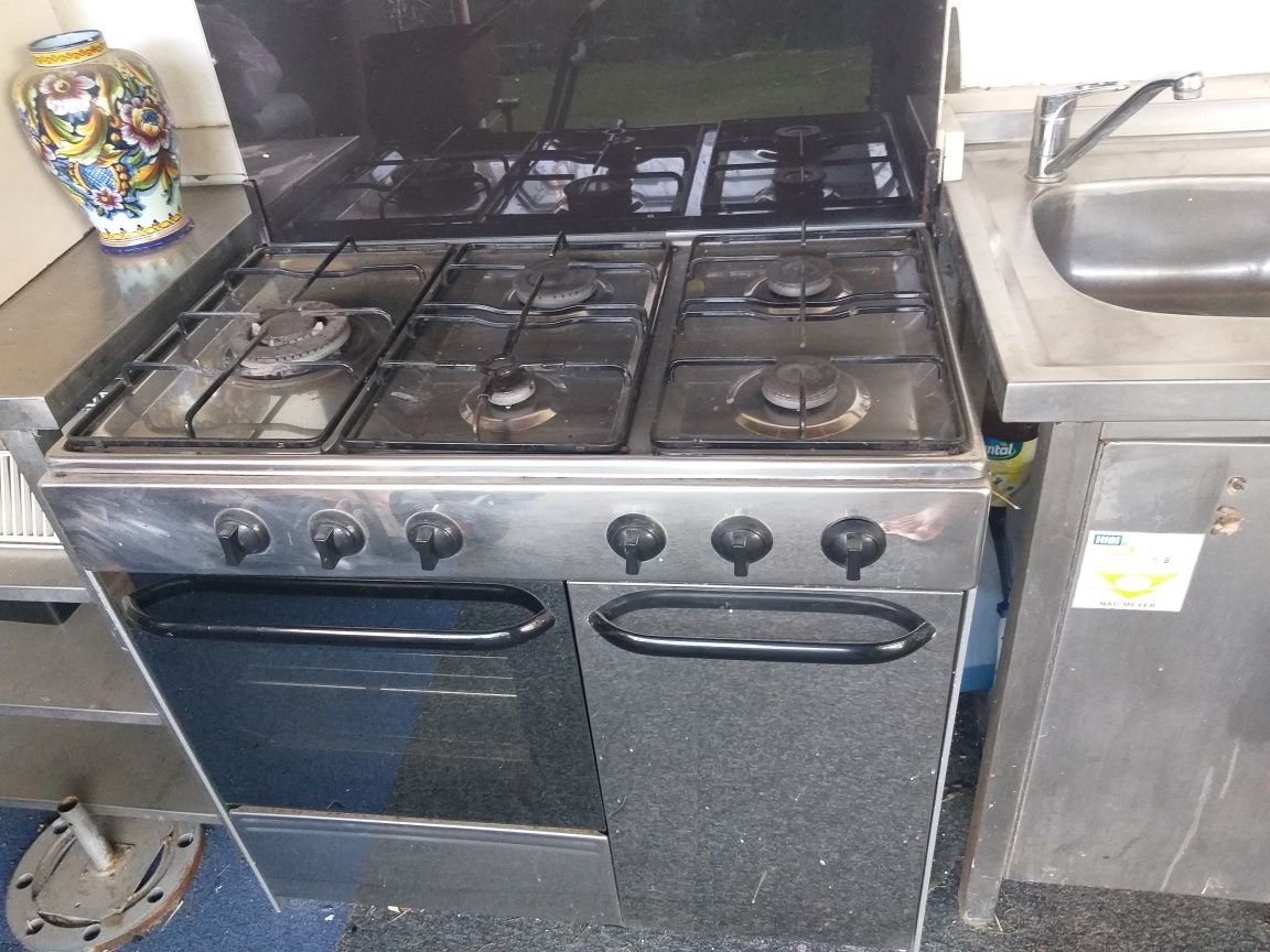 Vendo fogão  5 bocas