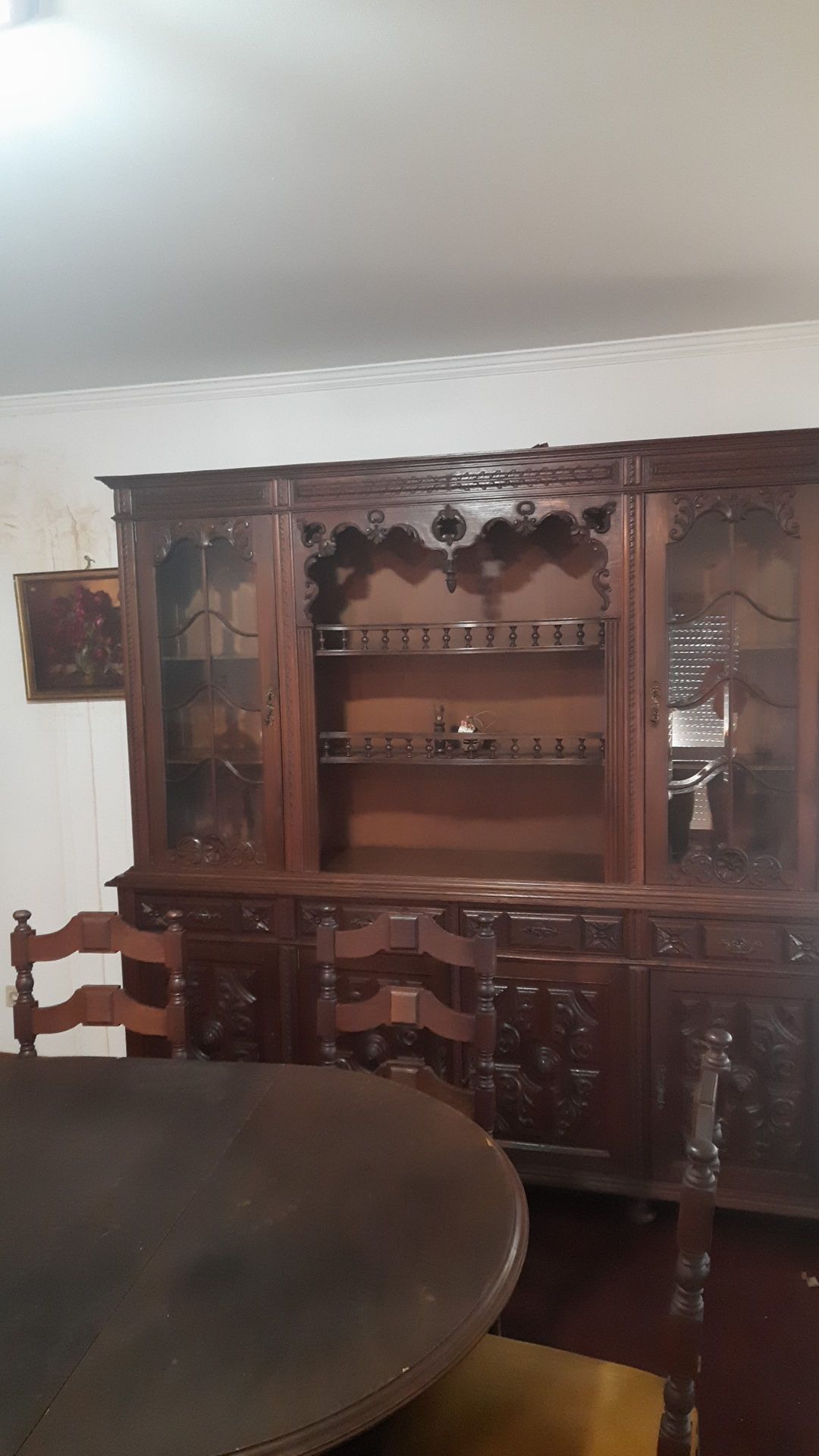 Vendo movel de sala e mesa com seis cadeiras