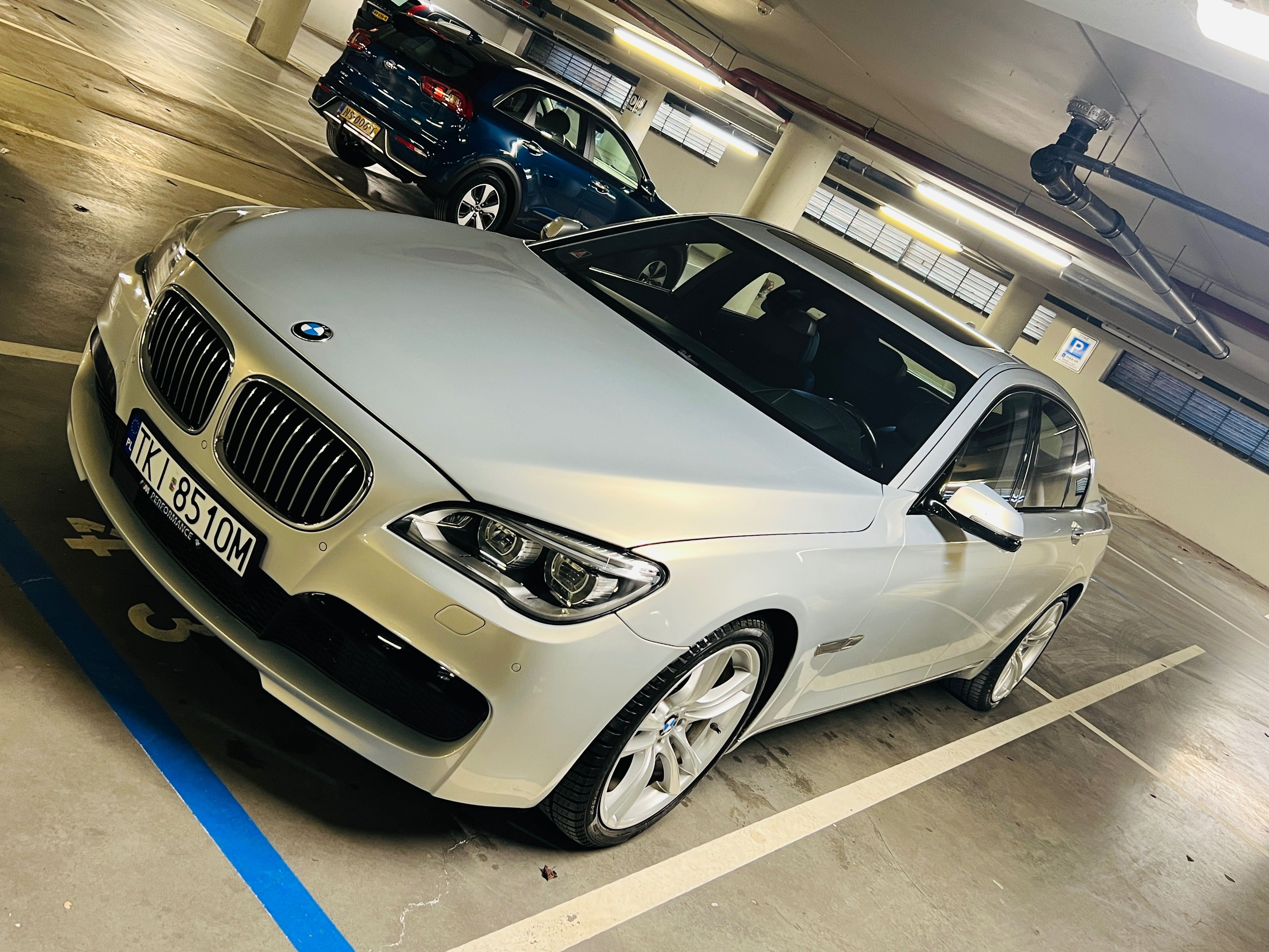 Bmw 750 xdrive 450koni przebieg technika igła