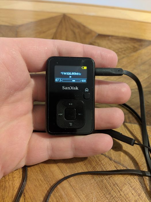 Плеєр Sandisc Sansa Clip plus