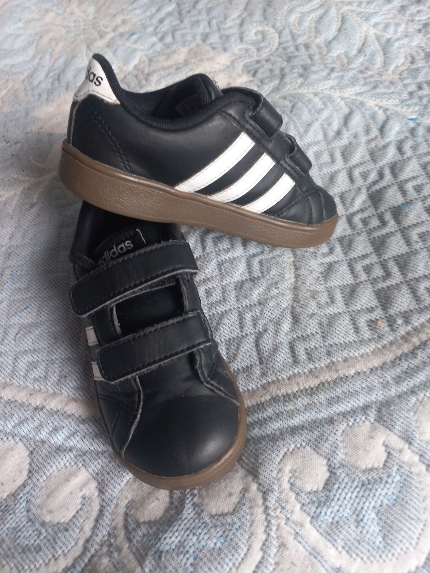 Adidas tenisówki czarne r. 25,5