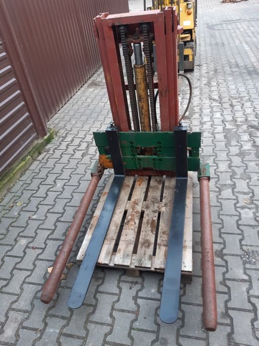 Maszt do ciągnika sztaplarka maszt sadowniczy widlak  podnośnik