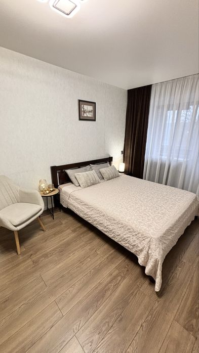 Подобово. Центр. 1-кім квартира.