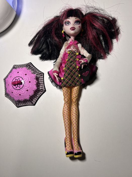 Draculaura, Dracu Laura, Monster High