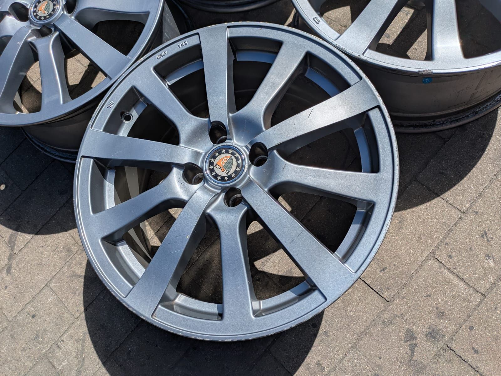Alufelgi Reno Scenic Megan II Volkswagen  4x100 ET35 7Jx17 H2 17"