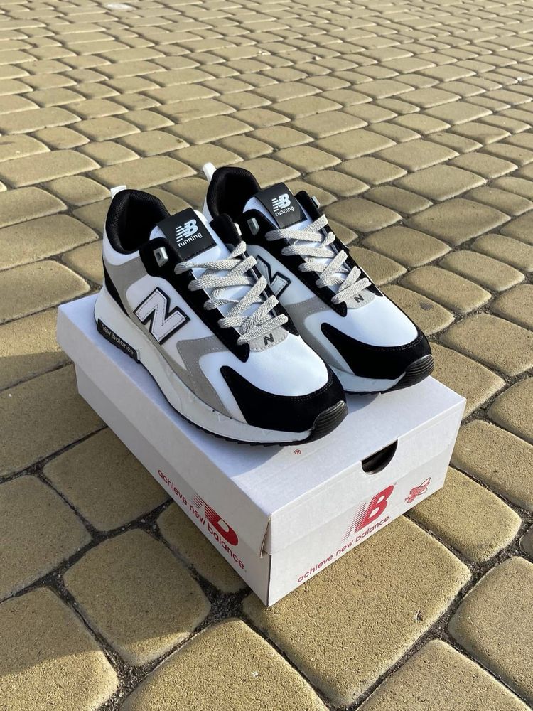 Кросівки чоловічі New Balance чорно-білі 40,41