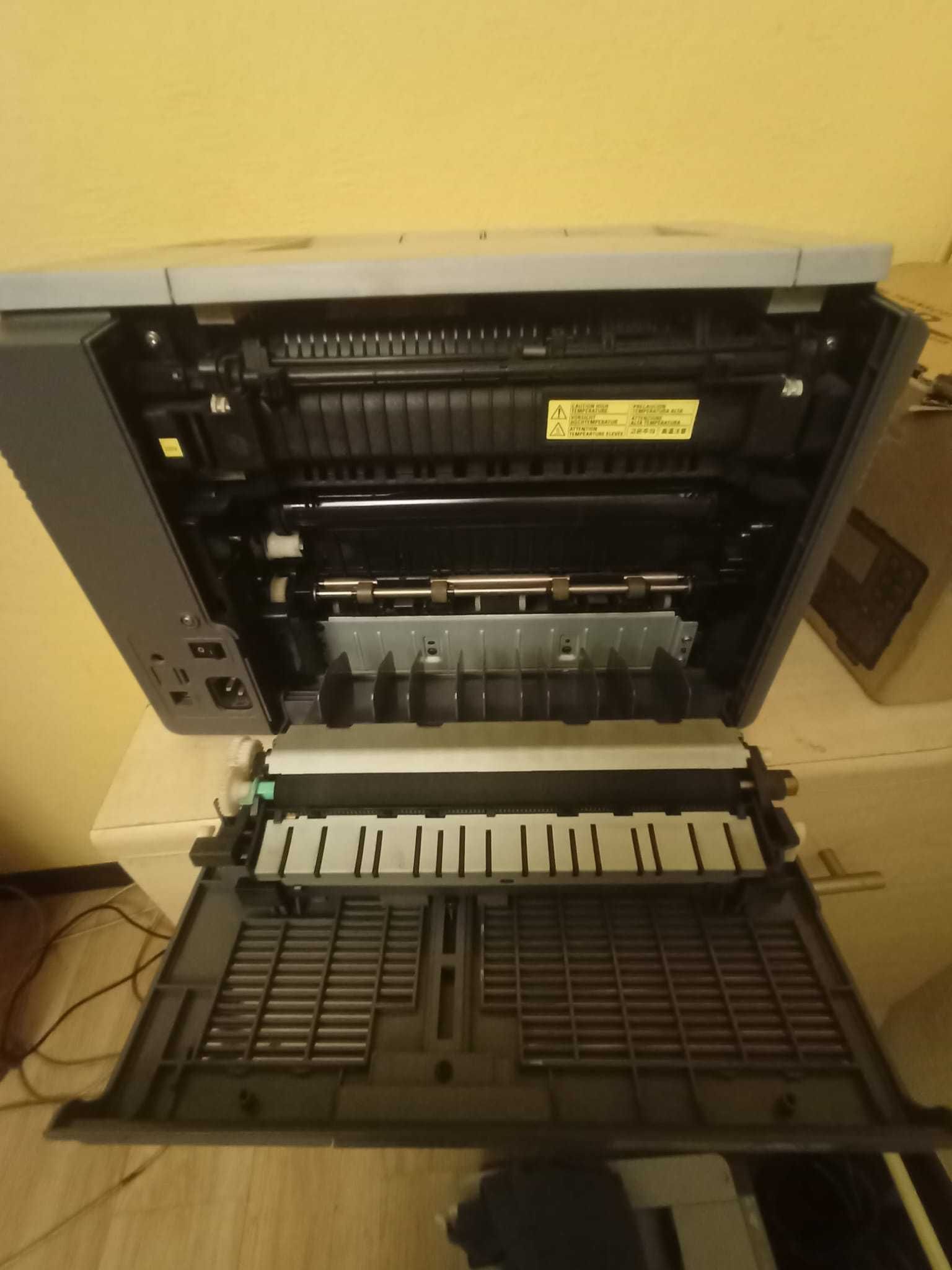 Kolorowa laserowa drukarka CLP-300