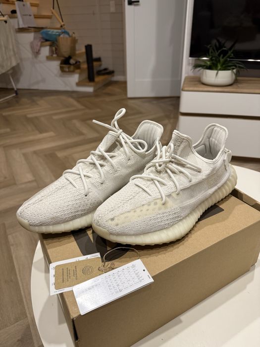 Yeezy boost 350 v2 BONE