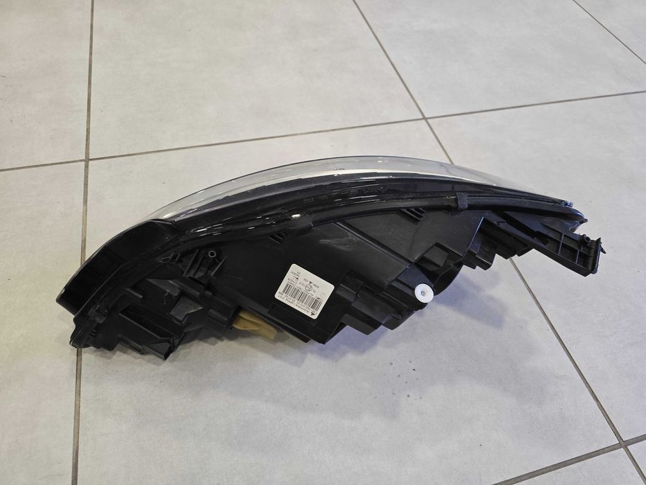 Lampa Peugeot 308